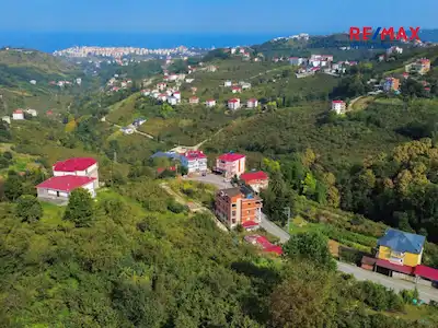 AKTOPRAK’TA SATILIK 893 M² VİLLA ARAZİSİ