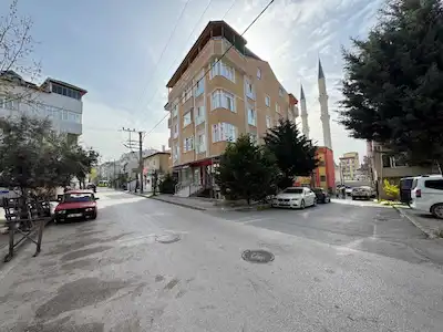 NAMIK KEMAL CADDESINDE BRÜT ÇIFT MUTFAK TERASLI 5+1 DUBLEX DAIRE