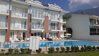 ÖLÜDENİZ ORKA RESIDENCE'DA EŞYALI 2+1 KİRALIK DAİRE 