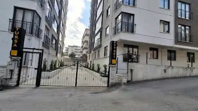  REMAX BEYAZ BEŞEVLER SİTE İÇİ 3+1 KİRALIK DAİRE