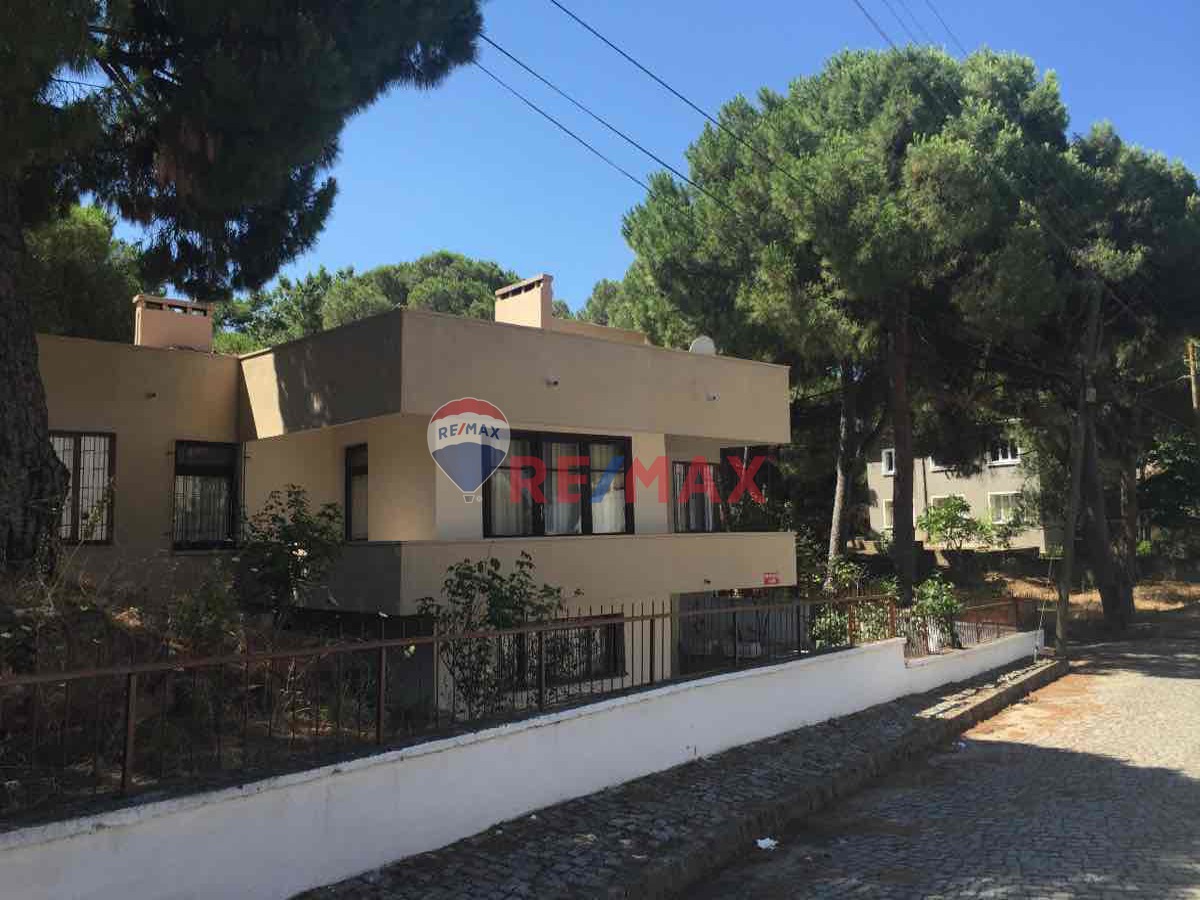 DOĞA İÇİNDE SAHİLE 50 METRE MUHTEŞEM MÜSTAKİL EV