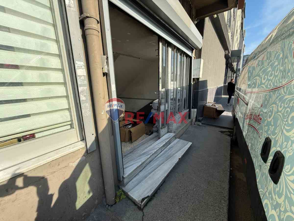 TERAZIDEREDE OTOGAR YOLUNA CEPHE 1700 M2 İSKANLI BINA VİDEOLU