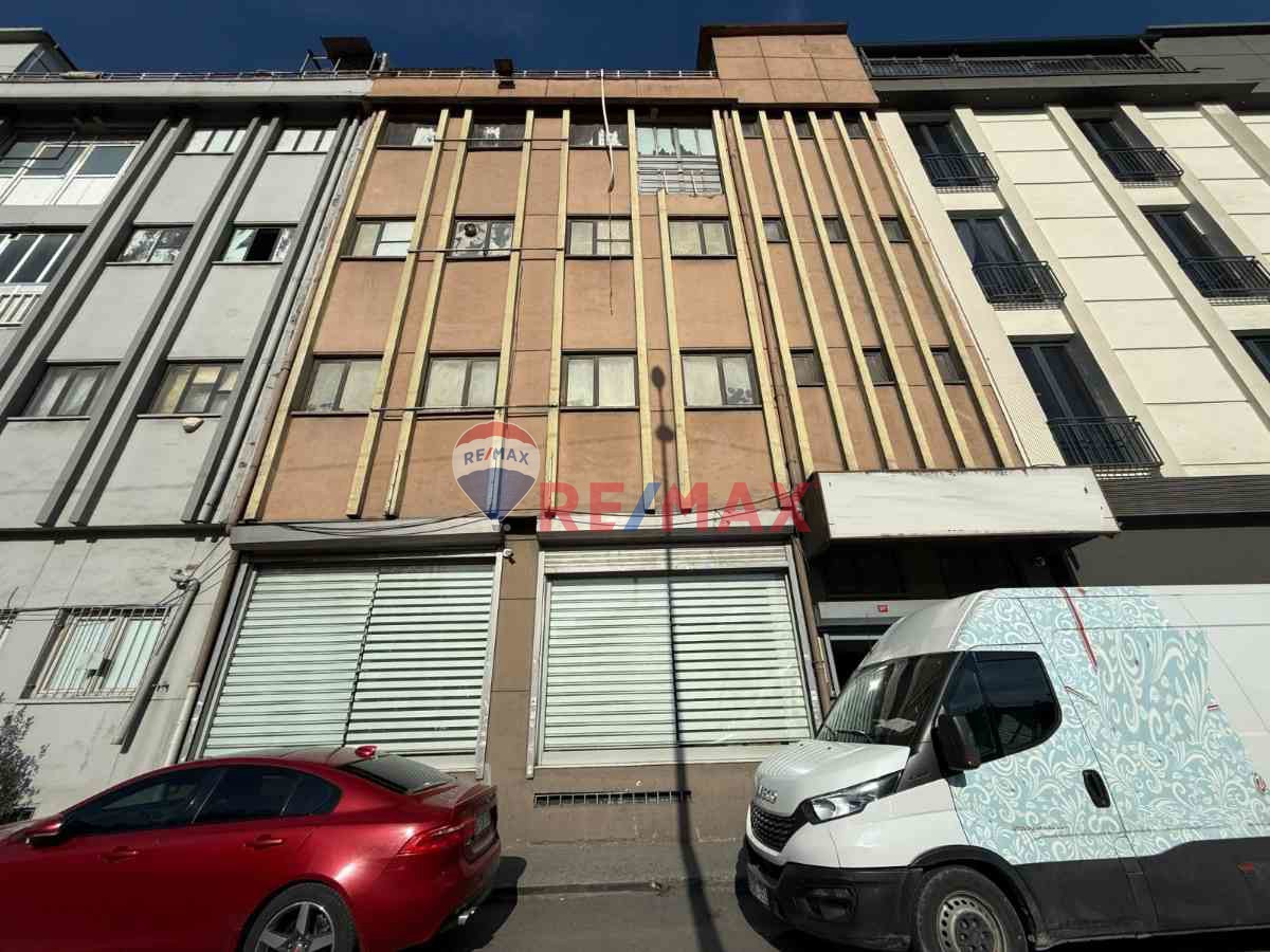 TERAZIDEREDE OTOGAR YOLUNA CEPHE 1700 M2 İSKANLI BINA VİDEOLU