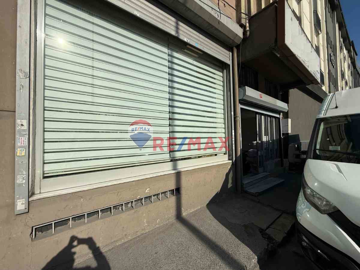 TERAZIDEREDE OTOGAR YOLUNA CEPHE 1700 M2 İSKANLI BINA VİDEOLU