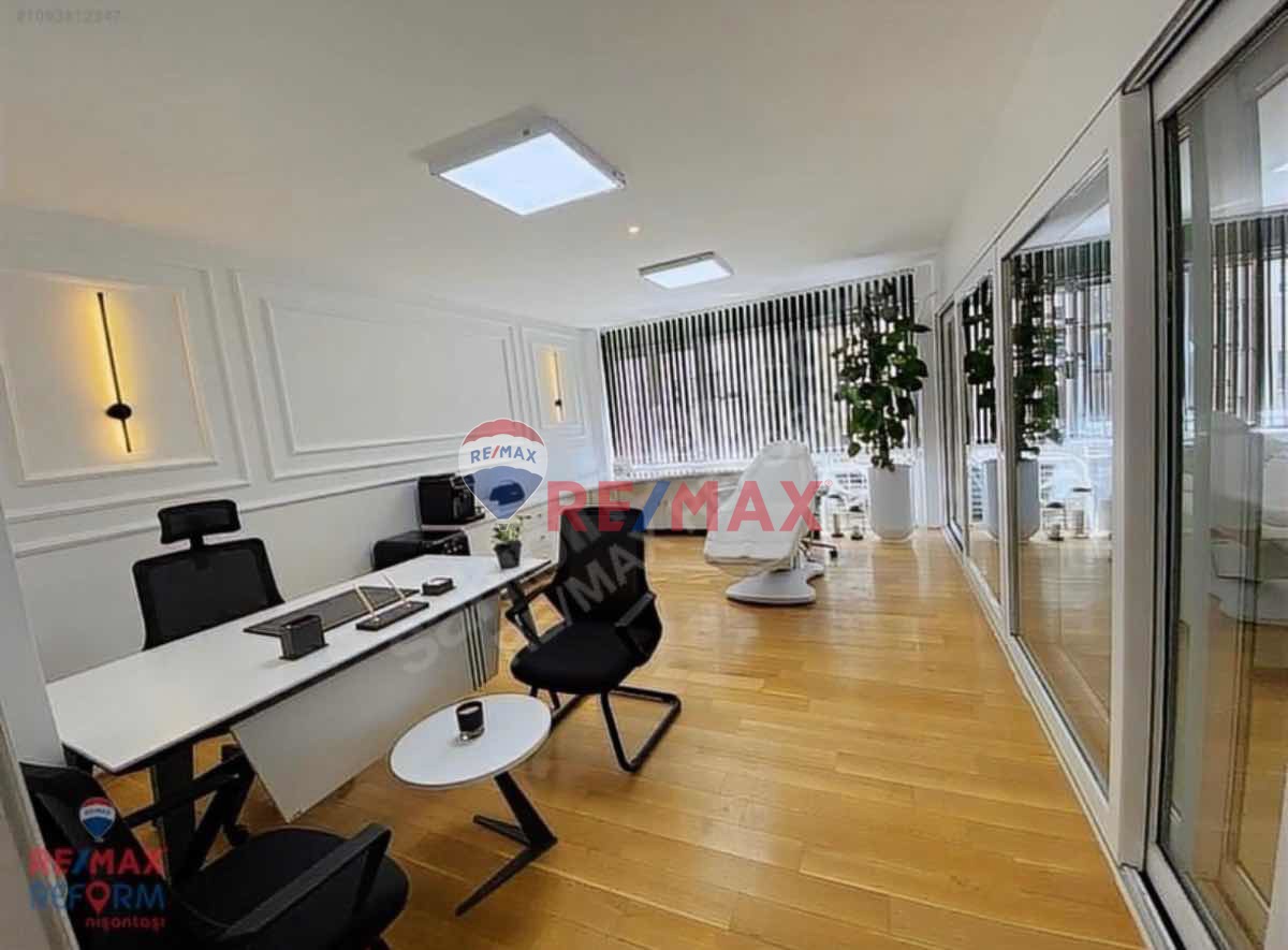 VALİKONAĞI’NDA KİRALIK İŞ YERİ 