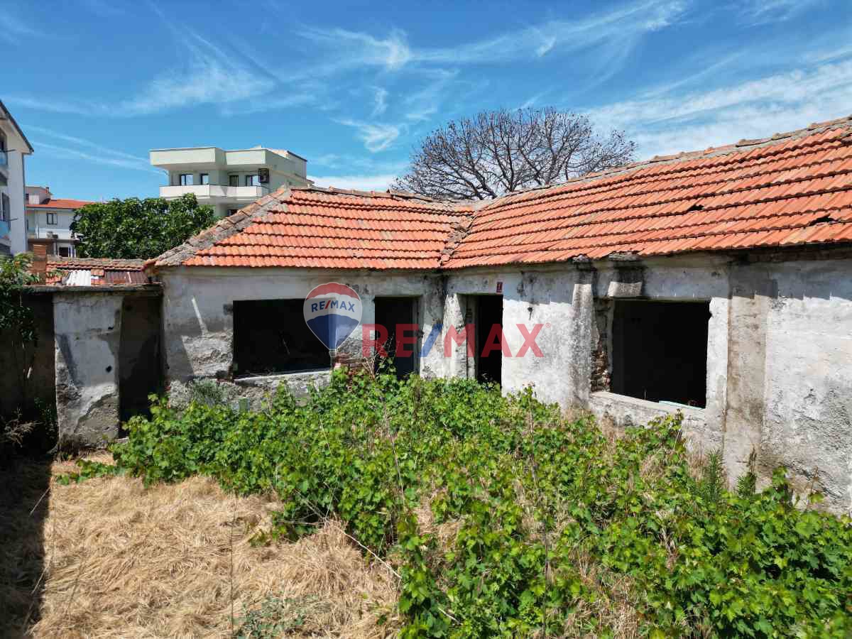 ALTINOVA'DA SATILIK 3+1 MÜSTAKIL EV