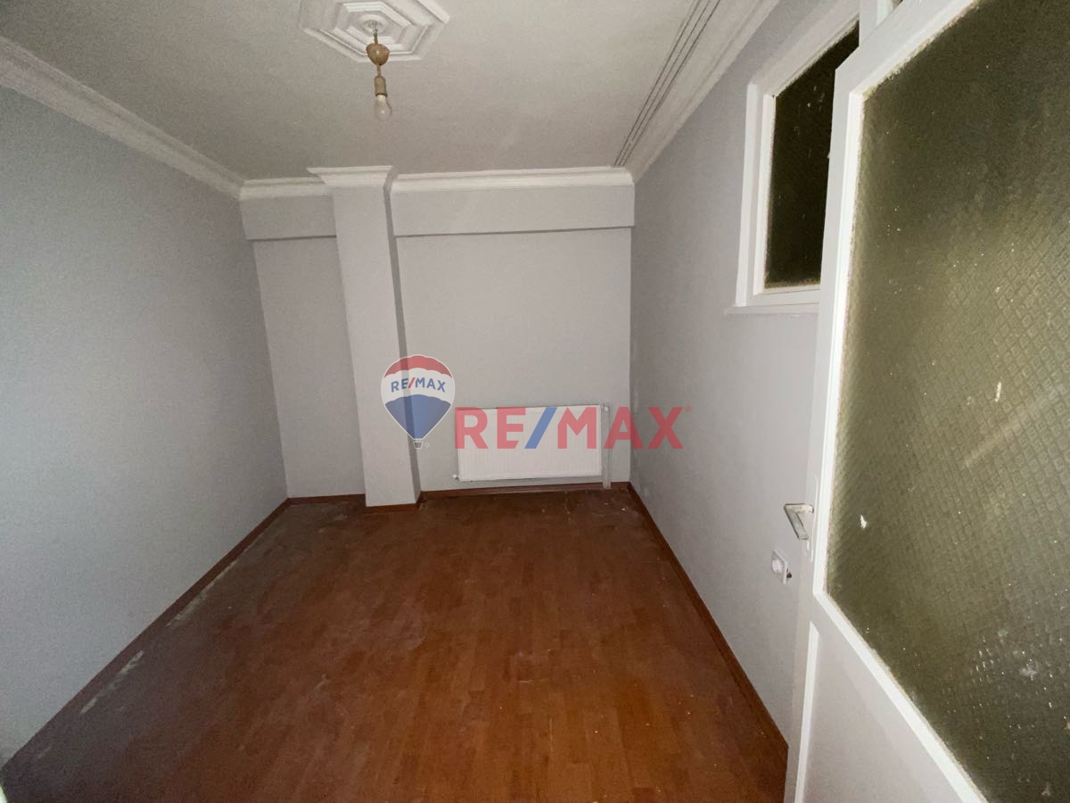 GÜRSEL MAHALLESİ KAĞITHANE CADDESİ 2+1 KİRALIK DAİRE