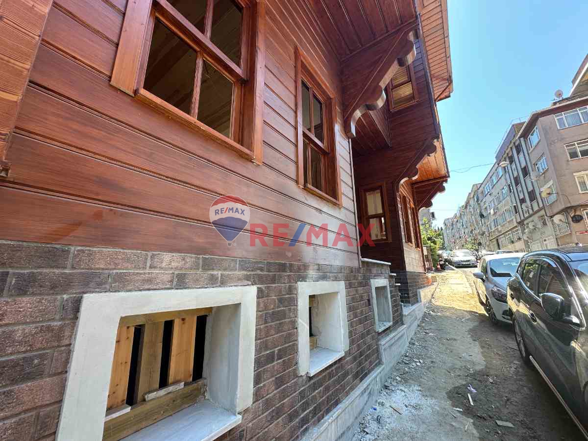 ÜSKÜDAR AHMEDİYE TUNUSBAĞI CD. ALTI KİRALIK KÖŞK / İŞYERİ&KONUTA