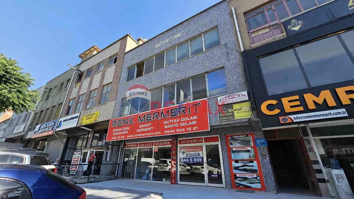 SİTELER 'DE CADDE ÜSTÜ KİRALIK 280 M² DÜKKAN