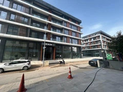 YAHYA KAPTAN İBF İŞ MERKEZİNDE SATILIK 80M2 DÜKKAN