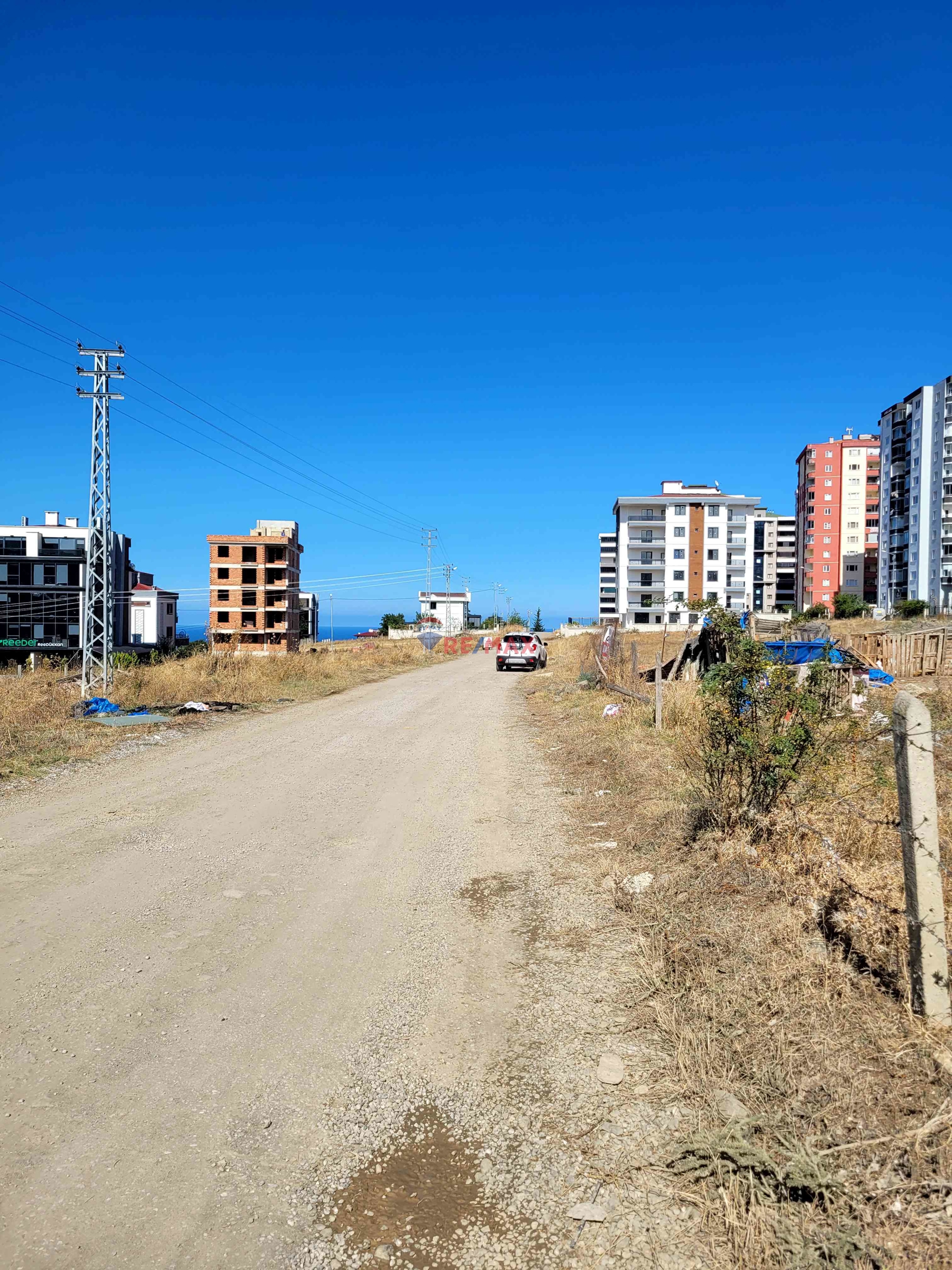 REMAX SEVCAN GÜRLEVİKTEN ATAKUM BÜYÜKOYUMCADA DENİZ MANZARALI KAT KARŞILIĞI ARSA