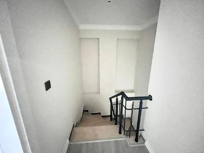 KARTEPE İBRİKDERE'DE İŞLEK CADDE ÜZERİ KİRALIK 3+1 DUBLEX DAİRE
