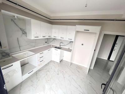 KARTEPE İBRİKDERE'DE İŞLEK CADDE ÜZERİ KİRALIK 3+1 DUBLEX DAİRE