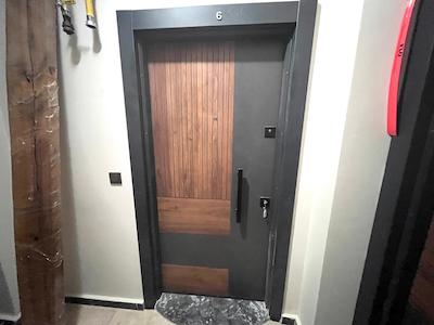 KARTEPE İBRİKDERE'DE İŞLEK CADDE ÜZERİ KİRALIK 3+1 DUBLEX DAİRE