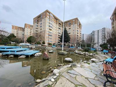 BEYLİKDÜZÜ ADNAN KAHVECİDE SİTE İÇİNDE BAKIMLI 3+1 SATILIK DAİRE