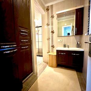 BEYLİKDÜZÜ ADNAN KAHVECİDE SİTE İÇİNDE BAKIMLI 3+1 SATILIK DAİRE