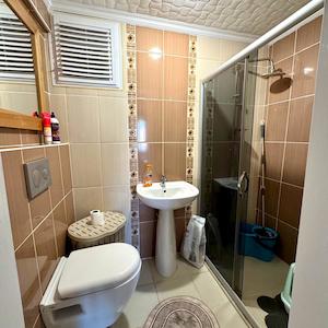 BEYLİKDÜZÜ ADNAN KAHVECİDE SİTE İÇİNDE BAKIMLI 3+1 SATILIK DAİRE