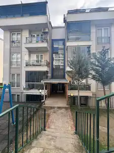 GÜNDOĞDU MAHALLESİ'NDE SATILIK 3+1 ARAKAT DAİRE