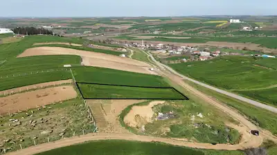 MURATLI YEŞİLSIRT MAHALLESİNDE SATILIK 1.600 M2 ARAZİ