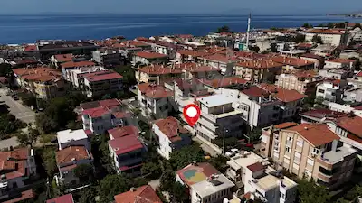 EDREMİT ALTINOLUK İSKELE'DE DENİZE YAKIN 2+1 SATILIK DAİRE
