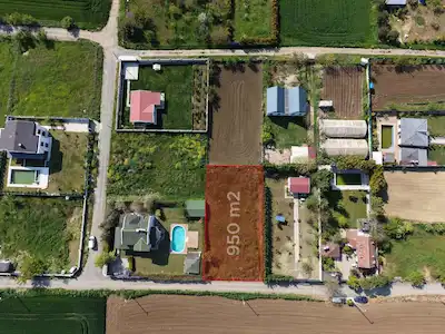 REMAX MAHAL ' DEN SİLİVRİ GÜMÜŞYAKA ' DA 950 M2 ARSA 