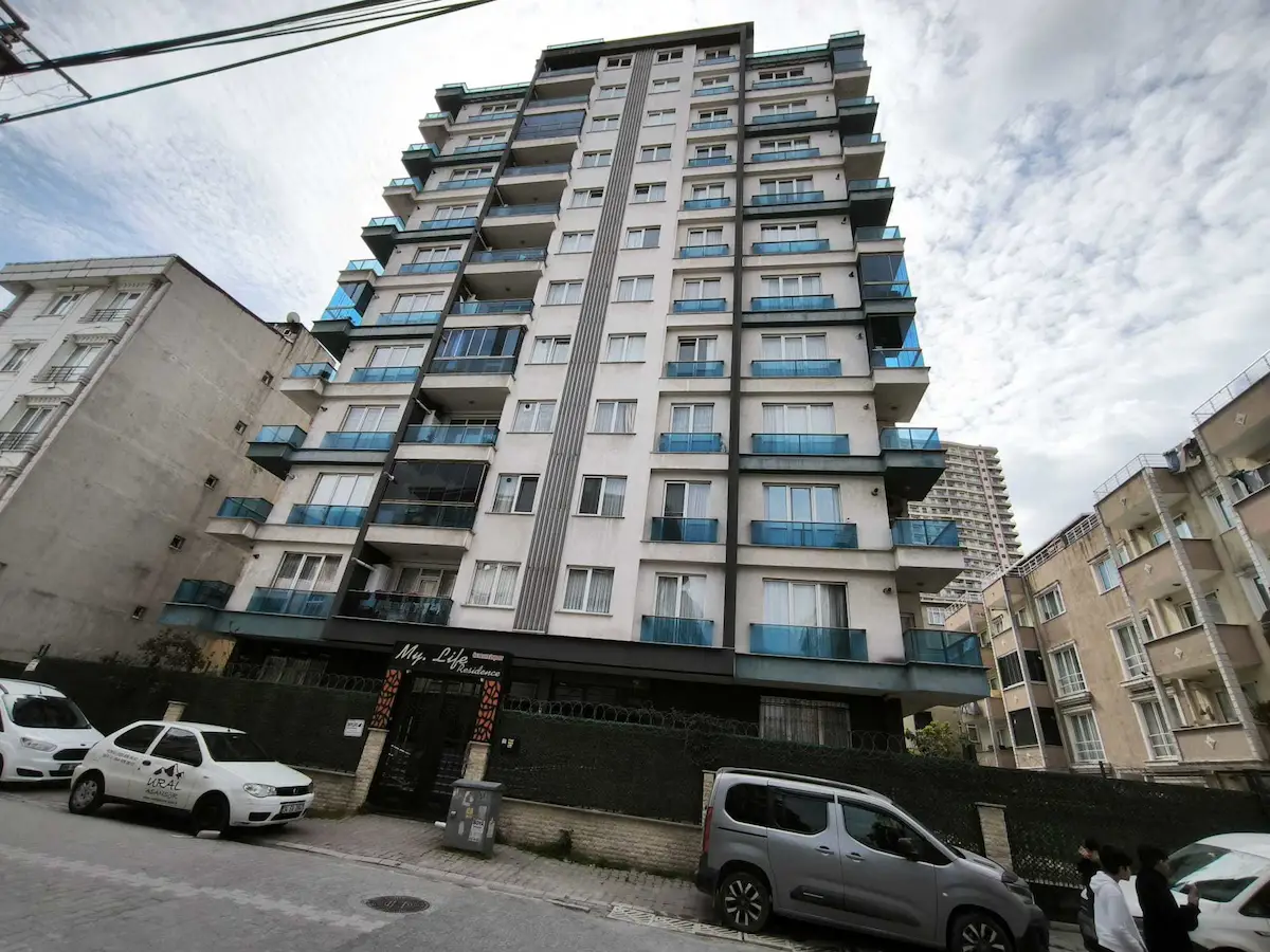 ESENYURT YEŞİLKENT MH. GENİŞ 3+1 SATILIK DAİRE