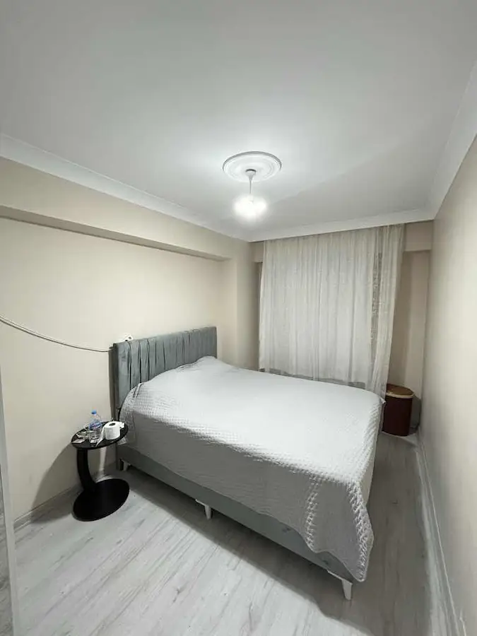 BAHÇELİEVLER YENİBOSNA’DA 2 + 1 GENİŞ 100 METREKARE SATILIK DAİRE
