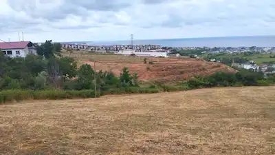 REMAX HAKAN BABAKARDEŞ'TEN| TAŞKELİK'TE SATILIK MÜSTAKIL PARSEL