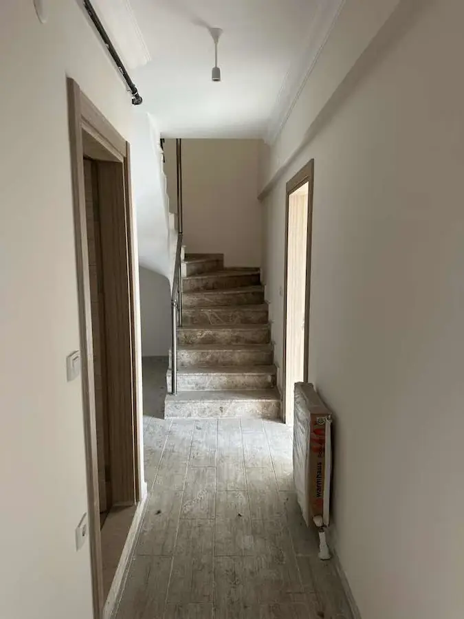 DENİZ MANZARALİ KAPALİ OTOPARKLİ DAİRE