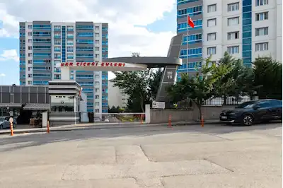 AHİ MESUT NAR ÇİÇEĞİ EVLERİ GÜVENLİKLİ KAPALI OTOPARKLI SATILIK 4+1 DAİRE