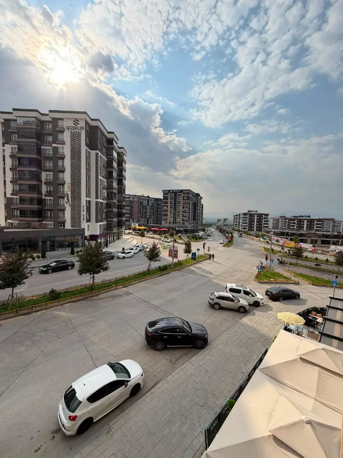 YILDIZKENT'DE BULVAR CEPHELI SATILIK 4+1 DAIRE