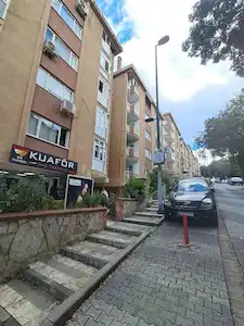 KOŞUYOLU'NDA 100.YIL SİTESİNDE 3+1 | YERDEN ISITMALI | ÇİFT CEPHELİ BALKONLU KİRALIK DAİRE