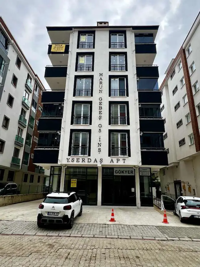 SAMSUN TEKKEKÖY’DE SIFIR 2+0 | 2 BANYO | BALKONLU | DOĞALGAZ KOMBİLİ KİRALIK DAİRE
