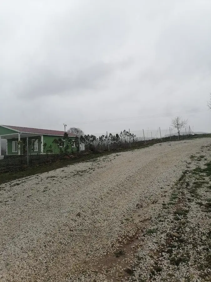  SUSURLUK KALFAKÖY’DE KADASTRO YOLUNA CEPHE PROJEYE UYGUN SATILIK TARLA