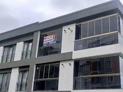 REMAX İLHAN BAYRAM'DAN
ATAKUM ATAKENT ÇOBANLI'DA MUHTEŞEM KONUDA EŞYALI KİRALIK DAİRE 1+1
