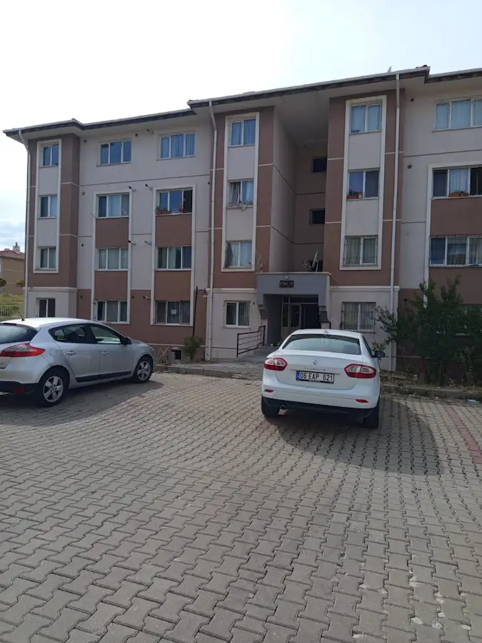TOKİ TEMELLİ KONUTLARI’NDA EŞYALI 1+1 | BALKONLU | ÇİFT CEPHE (DOĞU-BATI)
