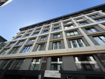 ÜSKÜDAR KOŞUYOLU VALİDEBAĞ KONAKLARI KİRALIK 1+1 DAİRE !