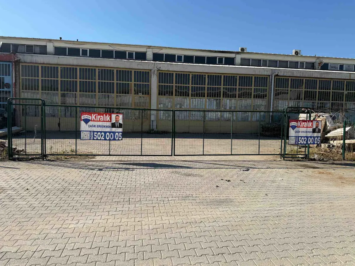 OTO TAMİRCİLER SANAYİ SİTESİNDE KİRALIK 360 M² 2 AD.İŞYERİ