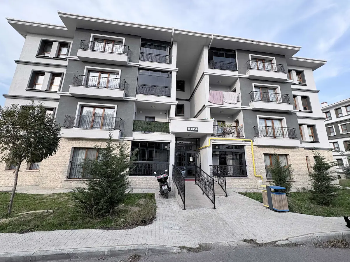 REMAX LANDDEN MUHİTTİN TOKİDE 3+1 SATILIK DAİRE