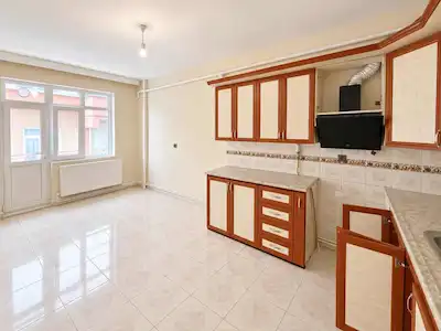 TERME FENK MAHALLESİ OKULLAR BÖLGESİNDE SATILIK 2+1 DAİRE MUTDAK AYRI