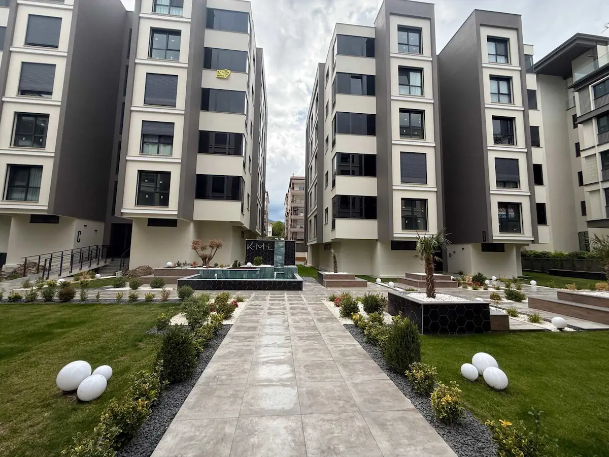 REMAX MODEL DEN ÇAMLIK DİLEK EVLER SİTESİNDE SIFIR 2.5+1 KİRALIK DAİRE
