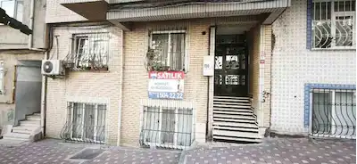 BAYRAMPAŞA’DA  YATIRIMA UYGUN FIRSAT MERKEZİ KONUM 2+1 | KİRACILI | KREDİYE UYGUN TEMİZ DAİRE