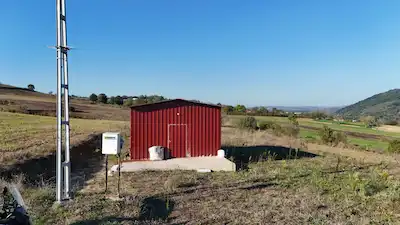 KANDIRA TOPLUCADA PROJESİ HAZIR, ELEKTRİĞİ BAĞLI 2.433 M² TARLA