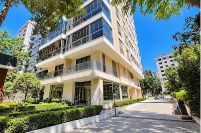ERENKÖY’DE MERKEZİ KONUMDA, ÇİFT OTOPARK GİRİŞLİ, 2 BALKONLU 3+1 DAİRE