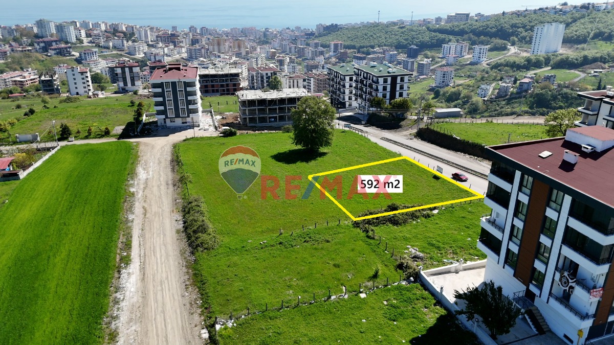 PAMUKLU'YA CEPHE SATILIK ARSA