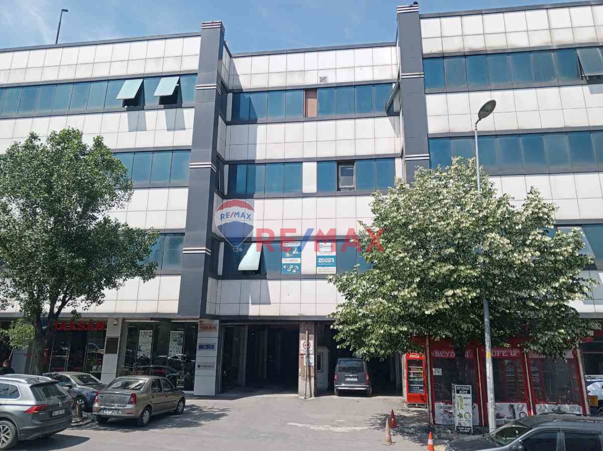 BAYRAMPAŞA' DA 1. EMİNTAŞ SANAYİ SİTESİNDE 100 M2 SATILIK İŞYERI