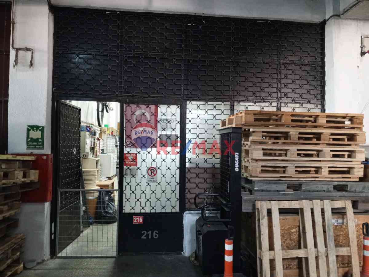 BAYRAMPAŞA' DA 1. EMİNTAŞ SANAYİ SİTESİNDE 100 M2 SATILIK İŞYERI