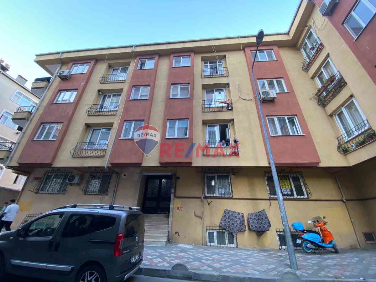 ÇINAR MH BAĞCILAR MEYDANA YAKIN 3.KAT 2+1 SATILIK DAIRE