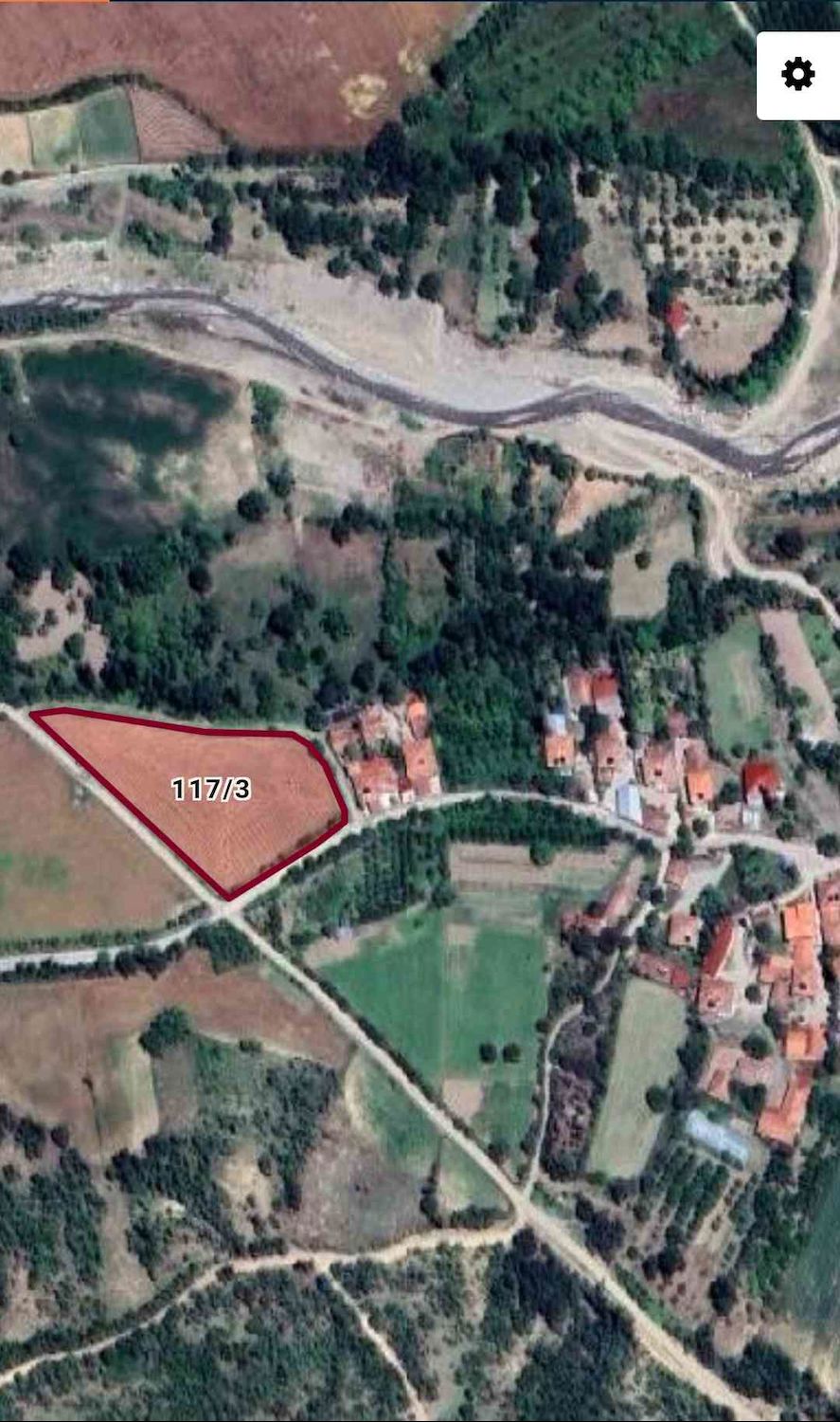 YATIRIMA UYGUN TARLA KÖY YERLEŞİMİNE ÇOK YAKIN