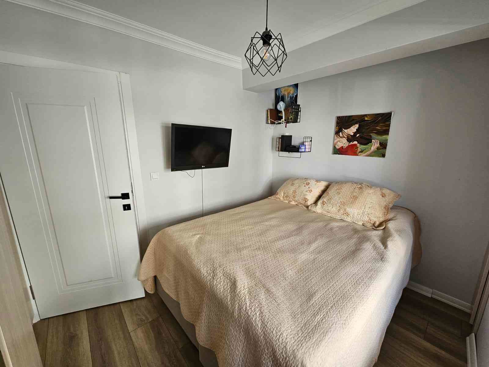 MALTEPE ALTINTEPE CADDE ÜZERİ 50 M2 YÜKSEK GİRİŞ 1+1 DAİRE